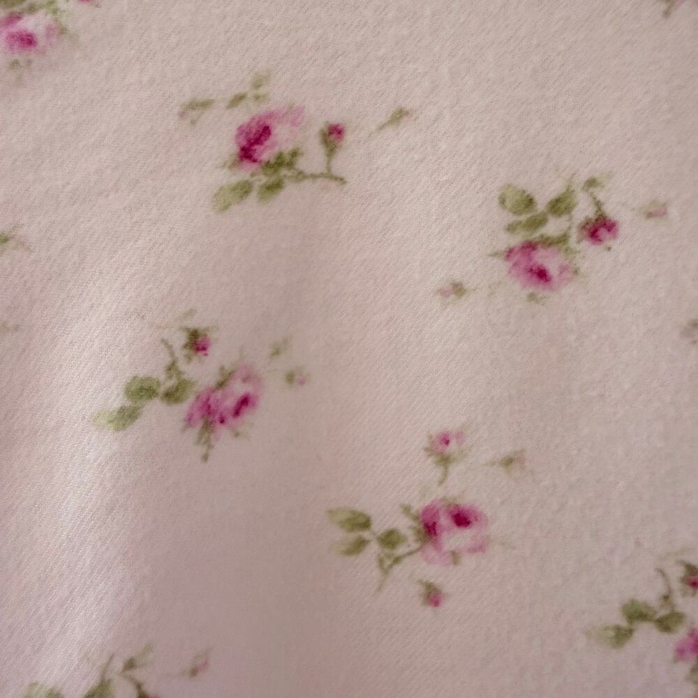 Lauren Ralph Lauren Ditsy floral lavender Embroidered logo Pajama Set SZ M - Picture 10 of 15